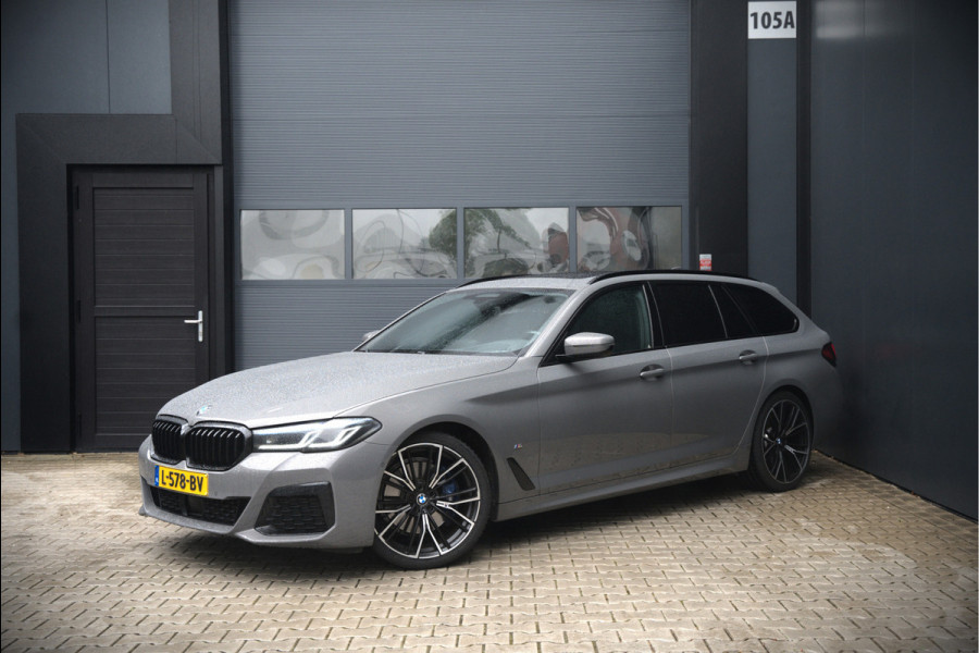 BMW 5 Serie Touring 530i High Executive M Sport | Panoramadak | Head-Up Display | Laser | Trekhaak | Stoelverwarming | Stuurverwarming | Memory Seats | Keyless | Adaptive Cruise Control | Comfort Seats | Shadowline | BTW | NAP | Dealer Ond