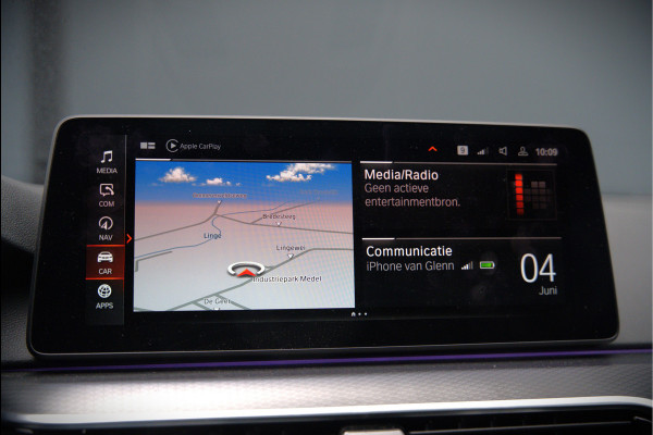 BMW 5 Serie Touring 530i High Executive M Sport | Panoramadak | Head-Up Display | Laser | Trekhaak | Stoelverwarming | Stuurverwarming | Memory Seats | Keyless | Adaptive Cruise Control | Comfort Seats | Shadowline | BTW | NAP | Dealer Ond
