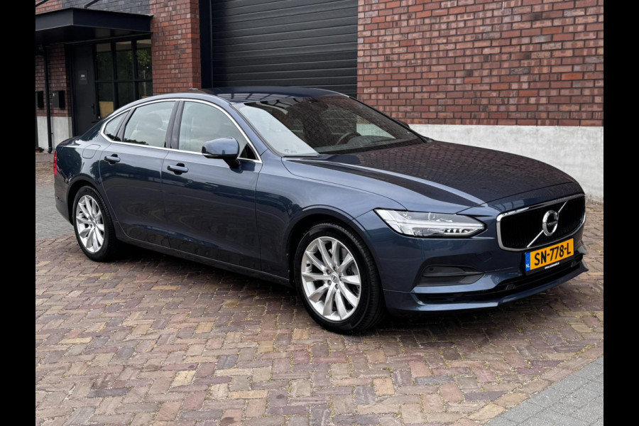 Volvo S90 2.0 T4 Momentum+ / 190 PK / Trekhaak / Automaat / Leder + Stoelverwarming / Adaptive Cruise / Navigatie