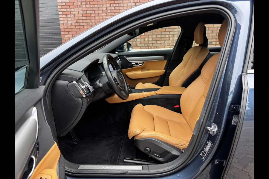Volvo S90 2.0 T4 Momentum+ / 190 PK / Trekhaak / Automaat / Leder + Stoelverwarming / Adaptive Cruise / Navigatie