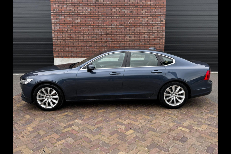 Volvo S90 2.0 T4 Momentum+ / 190 PK / Trekhaak / Automaat / Leder + Stoelverwarming / Adaptive Cruise / Navigatie