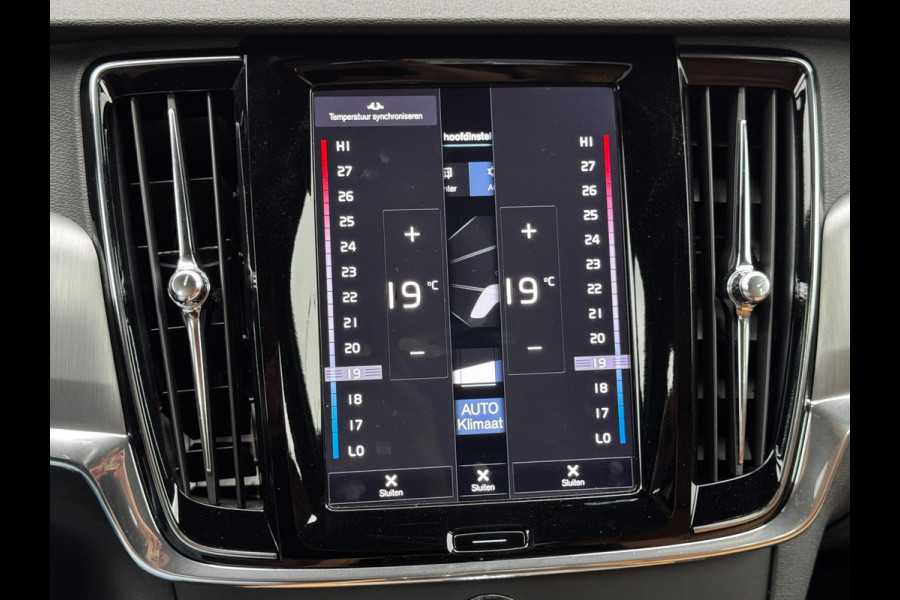 Volvo S90 2.0 T4 Momentum+ / 190 PK / Trekhaak / Automaat / Leder + Stoelverwarming / Adaptive Cruise / Navigatie