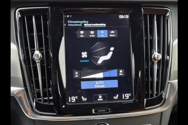 Volvo S90 2.0 T4 Momentum+ / 190 PK / Trekhaak / Automaat / Leder + Stoelverwarming / Adaptive Cruise / Navigatie
