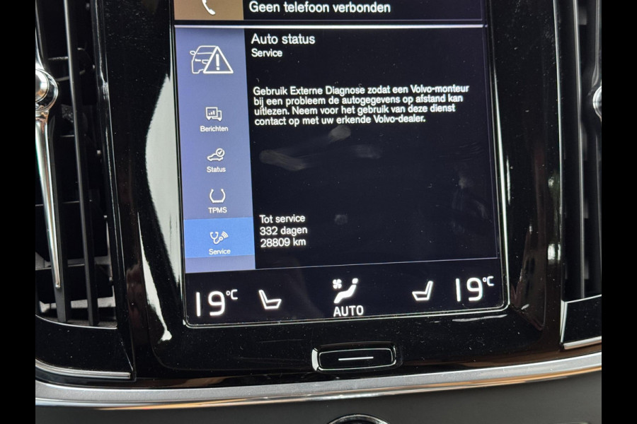 Volvo S90 2.0 T4 Momentum+ / 190 PK / Trekhaak / Automaat / Leder + Stoelverwarming / Adaptive Cruise / Navigatie