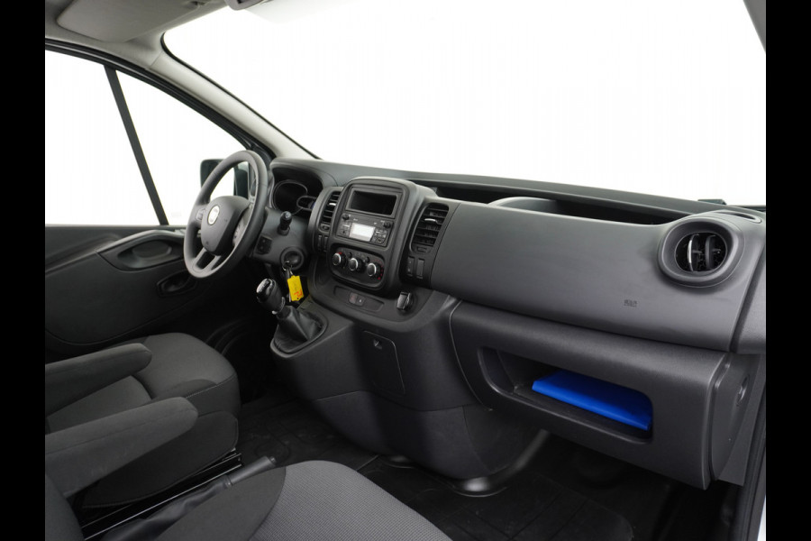 Fiat Talento 2.0D 146PK L2 D.C. 17" Pdc Trekh. Alles in kleur gespoten Led Airco Cruise Business Pro Dubbele Cabine 5-Pers. DC Led Betonplex-vloer Lat om Lat Privacy Glas Bluetooth Lengte 2 dus wél fatsoenlijke beenruimte achterin! 1e Eigenaar 2.000 kg trekvermogen Euro 6