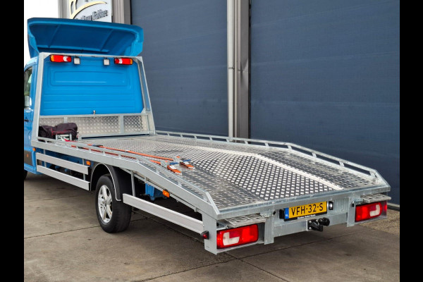 Volkswagen Crafter 35 2.0 TDI L4 Trendline OPRIJWAGEN / AMBULANCE / TRAILER / EURO 6 / LAADVERMOGEN 1377 KG !!
