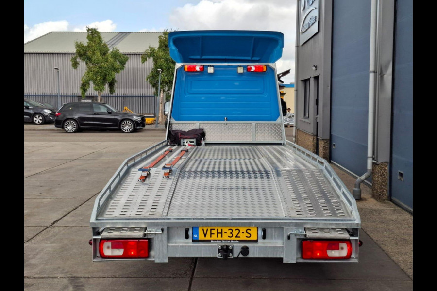 Volkswagen Crafter 35 2.0 TDI L4 Trendline OPRIJWAGEN / AMBULANCE / TRAILER / EURO 6 / LAADVERMOGEN 1377 KG !!