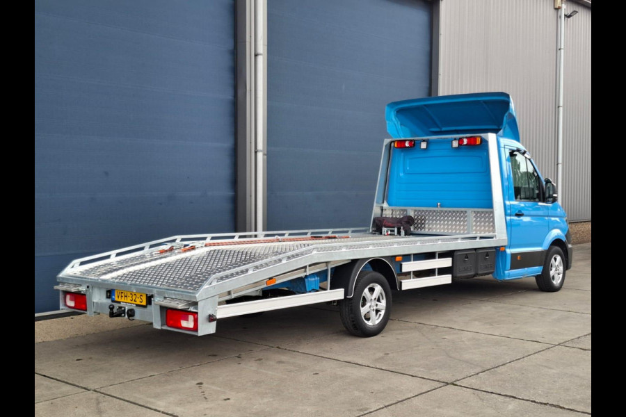 Volkswagen Crafter 35 2.0 TDI L4 Trendline OPRIJWAGEN / AMBULANCE / TRAILER / EURO 6 / LAADVERMOGEN 1377 KG !!