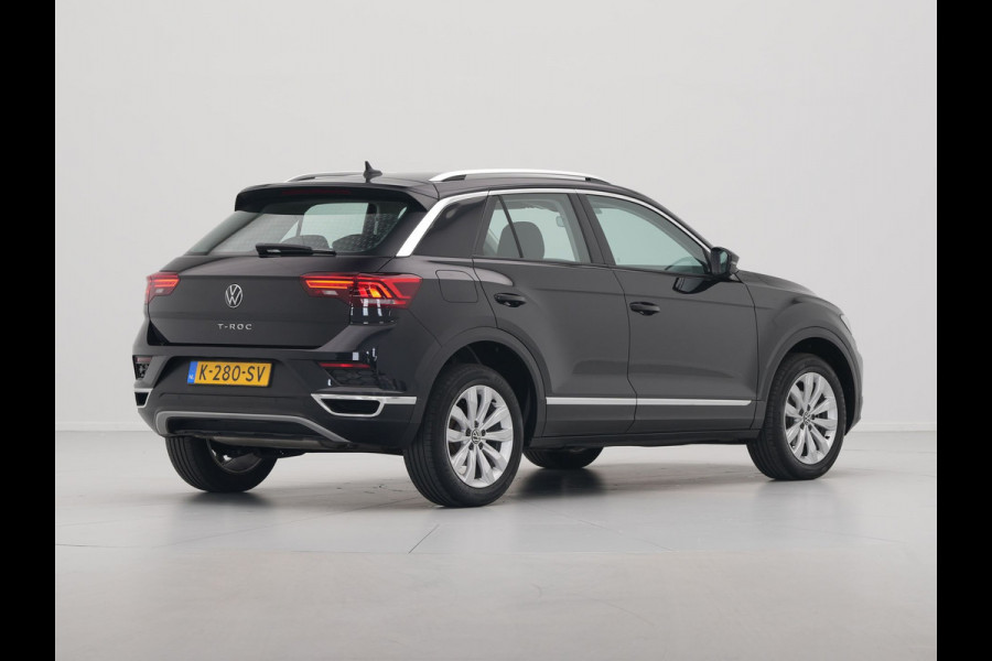 Volkswagen T-Roc 1.5 TSI 150pk DSG Sport Navigatie ACC Camera Executive 213
