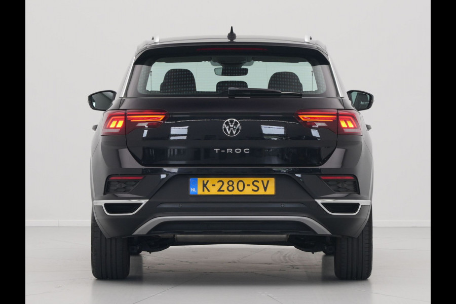 Volkswagen T-Roc 1.5 TSI 150pk DSG Sport Navigatie ACC Camera Executive 213