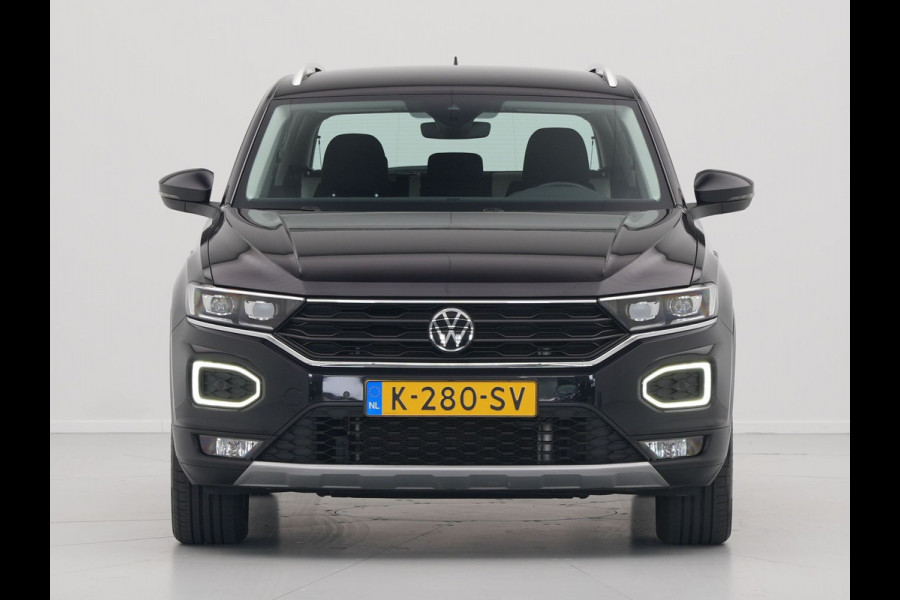 Volkswagen T-Roc 1.5 TSI 150pk DSG Sport Navigatie ACC Camera Executive 213
