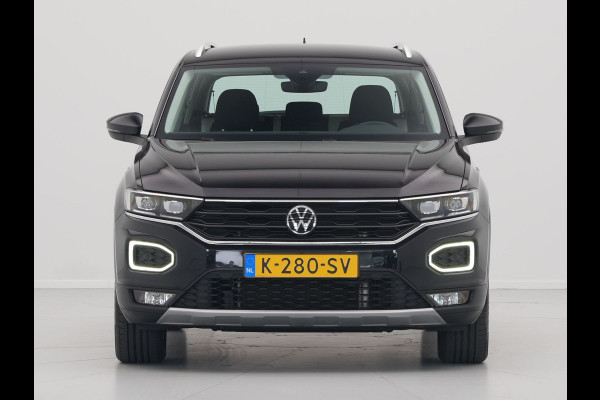 Volkswagen T-Roc 1.5 TSI 150pk DSG Sport Navigatie ACC Camera Executive 213
