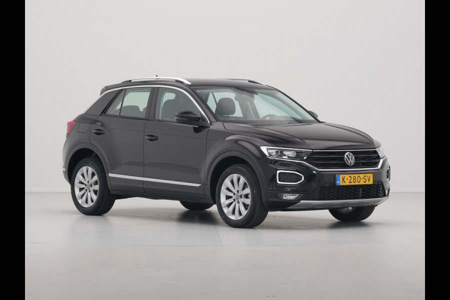 Volkswagen T-Roc 1.5 TSI 150pk DSG Sport Navigatie ACC Camera Executive 213