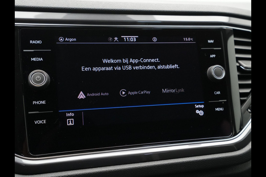 Volkswagen T-Roc 1.5 TSI 150pk DSG Sport Navigatie ACC Camera Executive 213