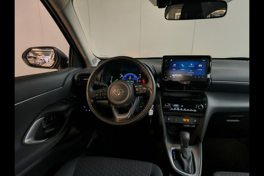 Toyota Yaris Cross 1.5 Hybrid 115 Active Rijklaar + Fabrieksgarantie tot 11-2030 Henk Jongen Auto's in Helmond,  al 50 jaar service zoals 't hoort!