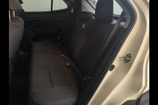 Toyota Yaris Cross 1.5 Hybrid 115 Active Rijklaar + Fabrieksgarantie tot 11-2030 Henk Jongen Auto's in Helmond,  al 50 jaar service zoals 't hoort!