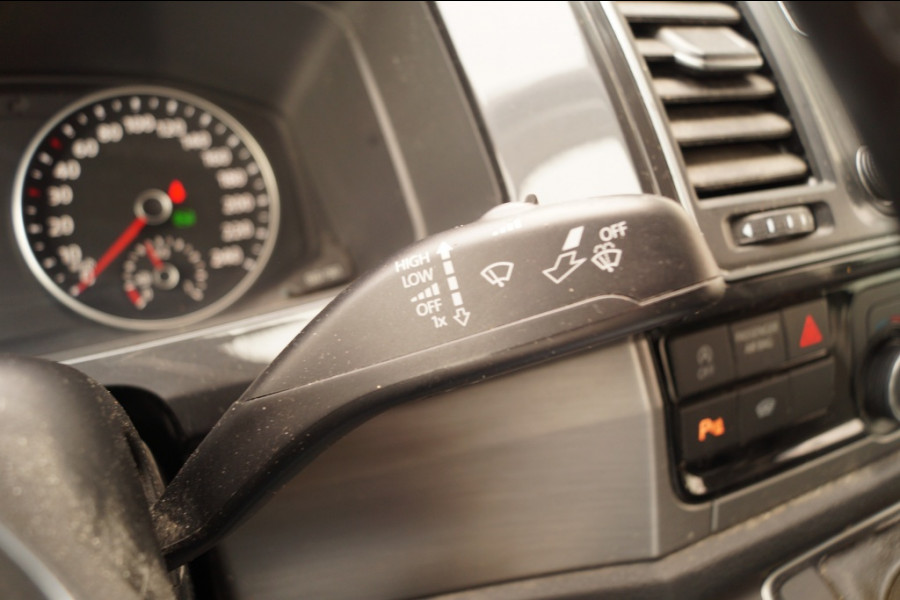 Volkswagen Transporter 2.0 TDI 150pk DSG Highline -LED-NAVI-PDC-ACC-