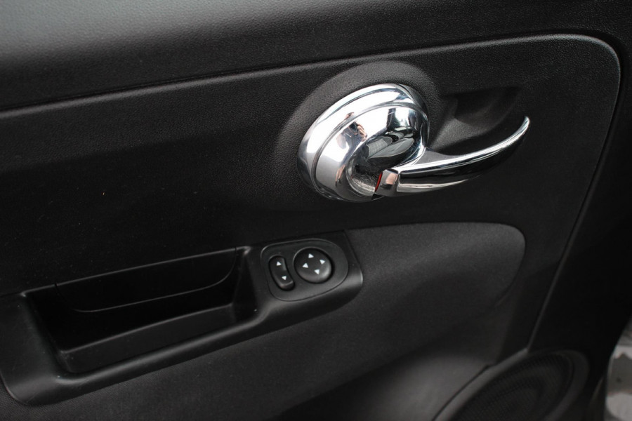Fiat 500C 1.2 Lounge Navigatie  Apple Carplay/Android Auto  Climate Control  Cruise Control  Parkeersensoren Achter  Lichtmetalen Velgen
