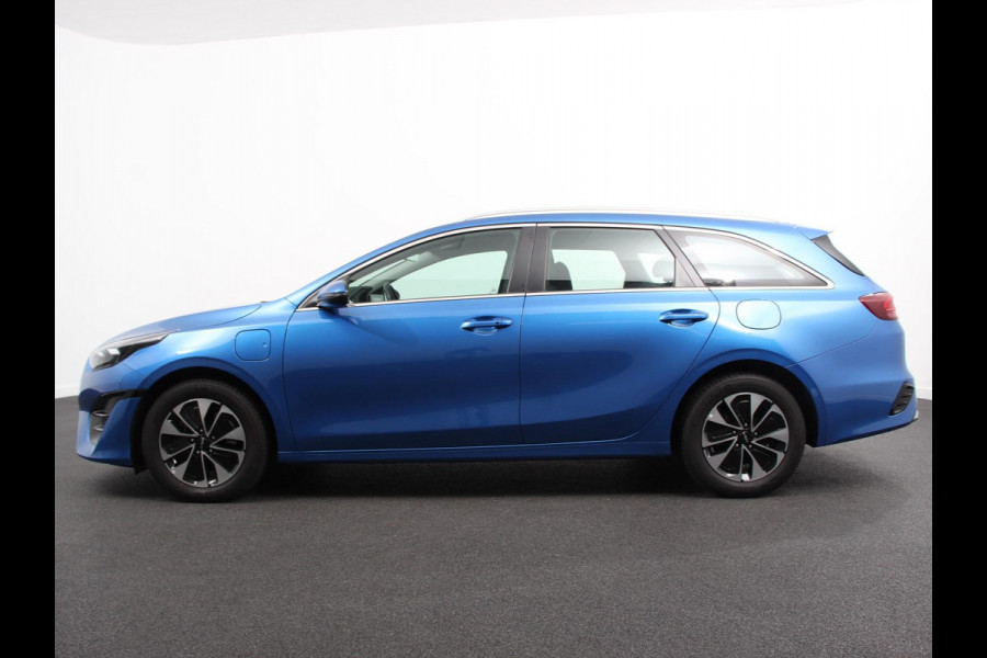 Kia Ceed Sportswagon 1.6 GDI PHEV DynamicLine Climate control Achteruitrijd camera Cruise control Parkeersensoren LED Lane assist Apple Carplay/ Android auto