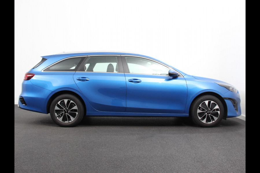 Kia Ceed Sportswagon 1.6 GDI PHEV DynamicLine Climate control Achteruitrijd camera Cruise control Parkeersensoren LED Lane assist Apple Carplay/ Android auto