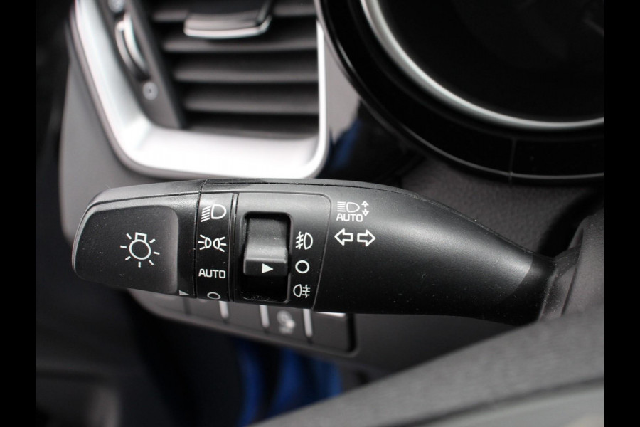 Kia Ceed Sportswagon 1.6 GDI PHEV DynamicLine Climate control Achteruitrijd camera Cruise control Parkeersensoren LED Lane assist Apple Carplay/ Android auto