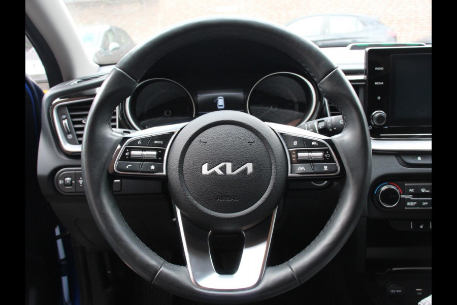 Kia Ceed Sportswagon 1.6 GDI PHEV DynamicLine Climate control Achteruitrijd camera Cruise control Parkeersensoren LED Lane assist Apple Carplay/ Android auto