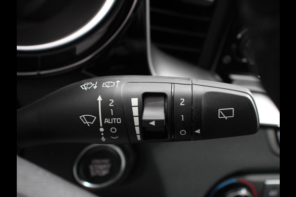 Kia Ceed Sportswagon 1.6 GDI PHEV DynamicLine Climate control Achteruitrijd camera Cruise control Parkeersensoren LED Lane assist Apple Carplay/ Android auto