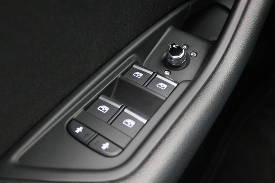 Audi A4 Avant 1.4 TFSI Design Pro Line Plus Virtual Cockpit, Climate, Cruise, Apple Carplay, Trekhaak, 19''