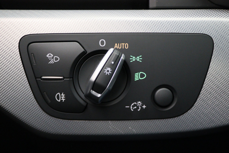 Audi A4 Avant 1.4 TFSI Design Pro Line Plus Virtual Cockpit, Climate, Cruise, Apple Carplay, Trekhaak, 19''
