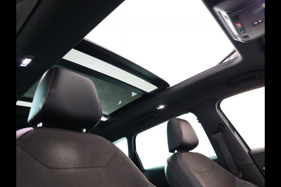 Seat Ateca 1.5 TSI FR Business Intense 150 pk Automaat (DSG) | Verlengde garantie | Navigatie | Panoramadak | Parkeersensoren (Park assist) | Achteruitrijcamera | Stoelverwarming |