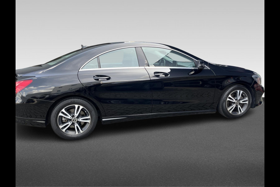 Mercedes-Benz CLA-Klasse 180 Ambition Automaat