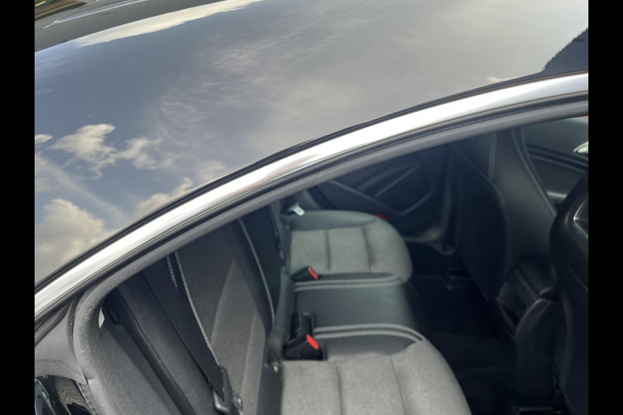 Mercedes-Benz CLA-Klasse 180 Ambition Automaat