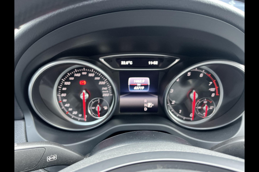 Mercedes-Benz CLA-Klasse 180 Ambition Automaat