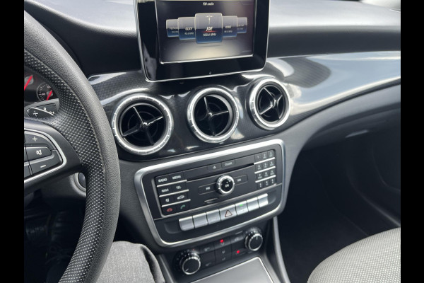 Mercedes-Benz CLA-Klasse 180 Ambition Automaat