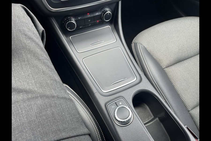Mercedes-Benz CLA-Klasse 180 Ambition Automaat