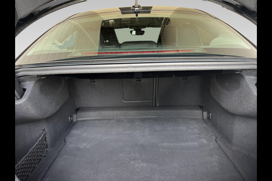 Mercedes-Benz CLA-Klasse 180 Ambition Automaat