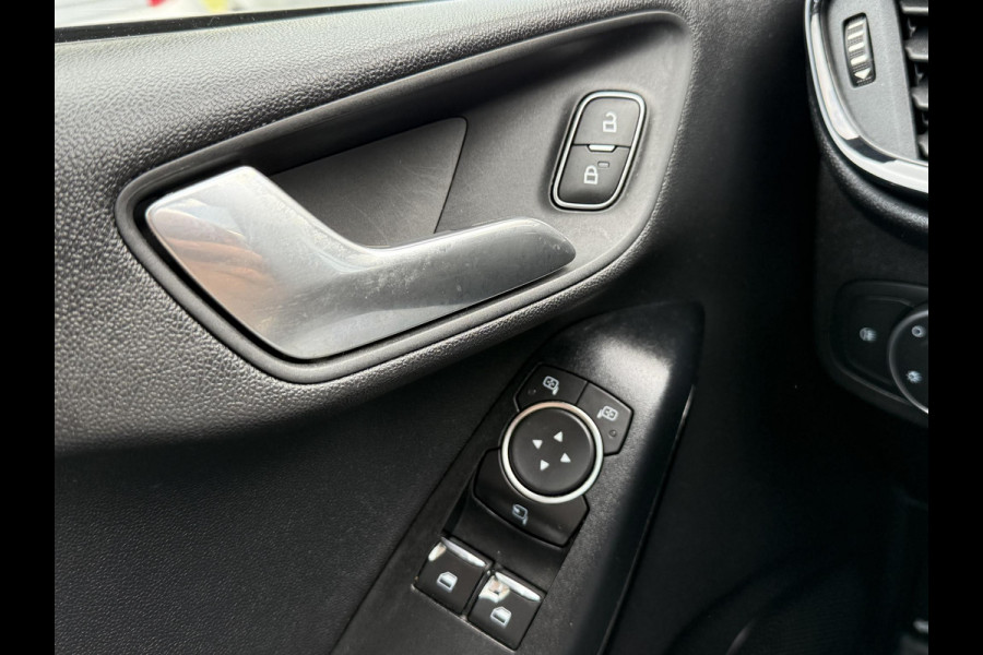 Ford Fiesta 1.1 Trend 2e Eigenaar,Navi,Airco,Cruise,Pdc,N.A.P,Zeer Zuinig,Apk tot 11-2026