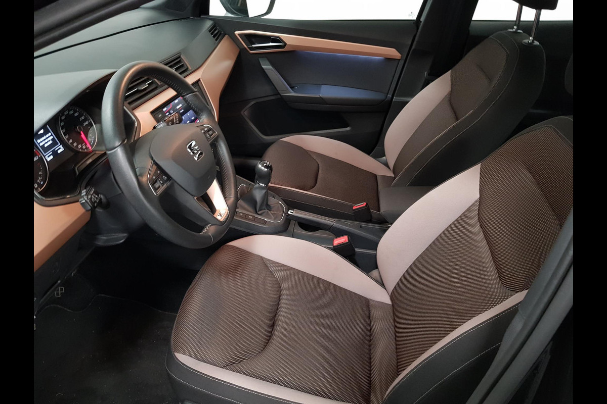 Seat Ibiza 1.0 TSI 116 pk Excellence | Navigatie | Climate Control | Apple Carplay/Android Auto | Parkeer Sensoren | Cruise Control | Lichtmetalen Velgen