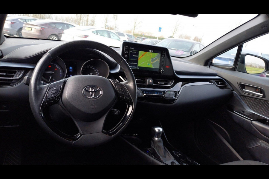 Toyota C-HR 1.8 Hybrid Black Edition | Navigatie | Stoelverwarming | Apple Carplay & AndroidAUTO |