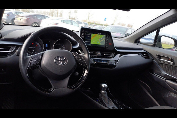 Toyota C-HR 1.8 Hybrid Black Edition | Navigatie | Stoelverwarming | Apple Carplay & AndroidAUTO |