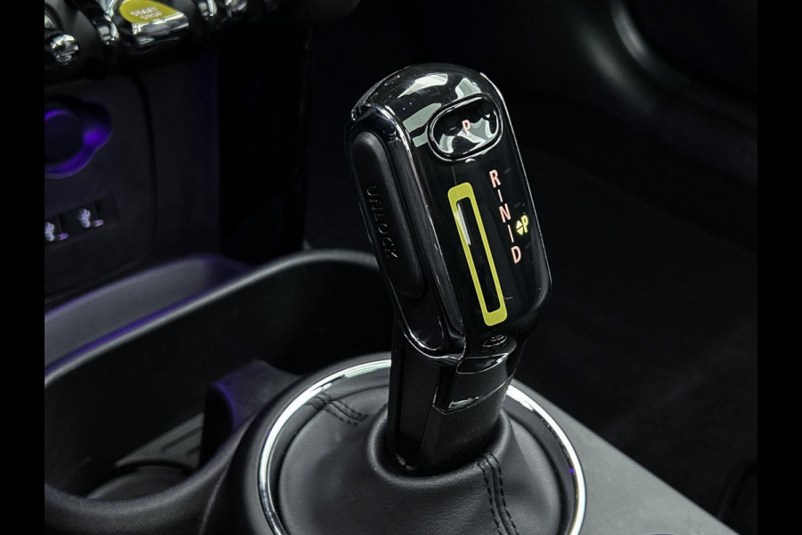 MINI Cooper SE Yours 33 kWh | PANO | CARPLAY | HARM/KARD | StoelverW | Dealer onderH | NL-Auto | 1e eig | ETC