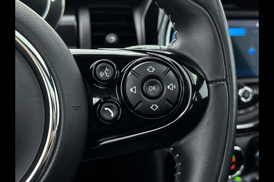 MINI Cooper SE Yours 33 kWh | PANO | CARPLAY | HARM/KARD | StoelverW | Dealer onderH | NL-Auto | 1e eig | ETC