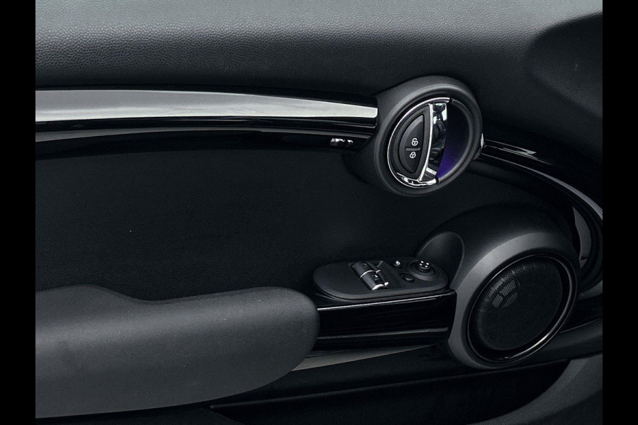 MINI Cooper SE Yours 33 kWh | PANO | CARPLAY | HARM/KARD | StoelverW | Dealer onderH | NL-Auto | 1e eig | ETC