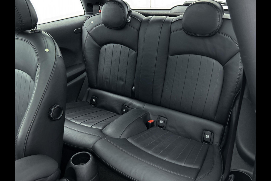 MINI Cooper SE Yours 33 kWh | PANO | CARPLAY | HARM/KARD | StoelverW | Dealer onderH | NL-Auto | 1e eig | ETC