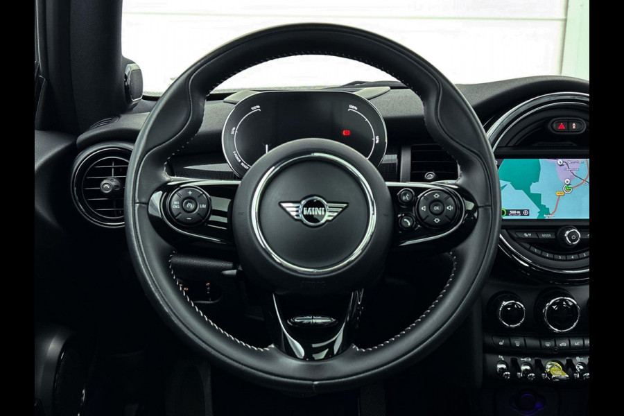 MINI Cooper SE Yours 33 kWh | PANO | CARPLAY | HARM/KARD | StoelverW | Dealer onderH | NL-Auto | 1e eig | ETC
