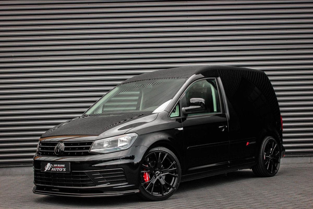 Volkswagen Caddy 2.0 TDI 185PK JB-EDITION / FULL BLACK / SCHROEFSET / LEDEREN BEKLEDING / NIEUWSTAAT / ELEK-PAKKET / AIRCO / APPLE Volkswagen Caddy 2.0 TDI 185PK JB-EDITION / FULL BLACK / SCHROEFSET / LEDEREN BEKLEDING / NIEUWSTAAT / ELEK-PAKKET / AIRCO / APPLE