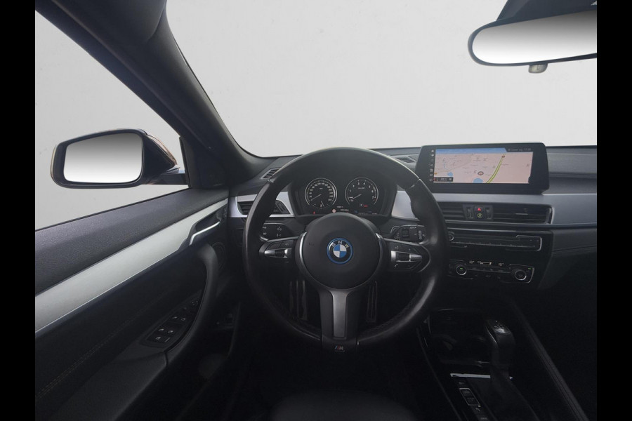 BMW X2 XDrive25e 220PK High Exec M-PAKKET |Nardo Grey|Black Edition Kuipstoelen |Pano|Plug-in Hybrid| Automaat| BTW Auto