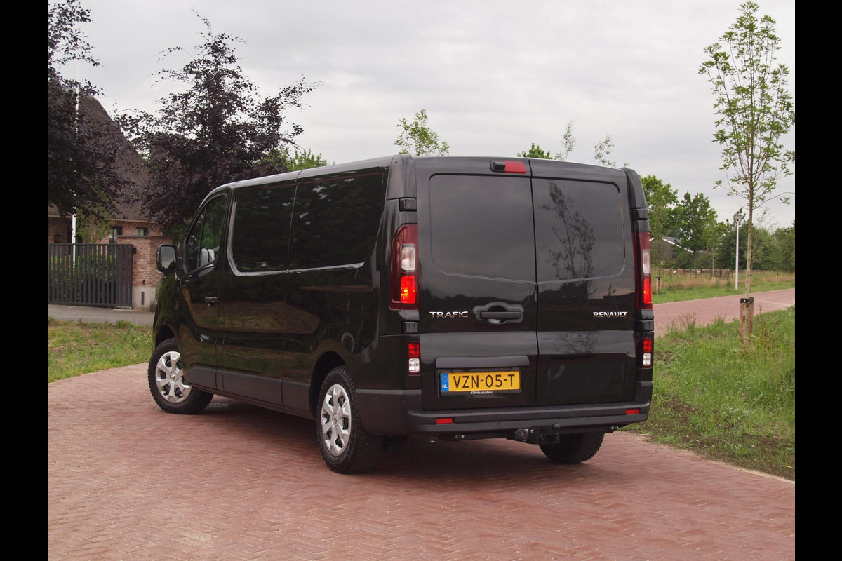 Renault Trafic 2.0 dCi 130 T30 L2H1 Work Edition | 15.000KM | Camera | Trekhaak | Cruise Control | LED | NL-Auto |