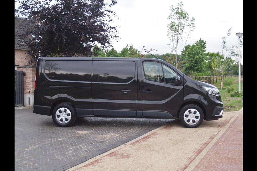Renault Trafic 2.0 dCi 130 T30 L2H1 Work Edition | 15.000KM | Camera | Trekhaak | Cruise Control | LED | NL-Auto |