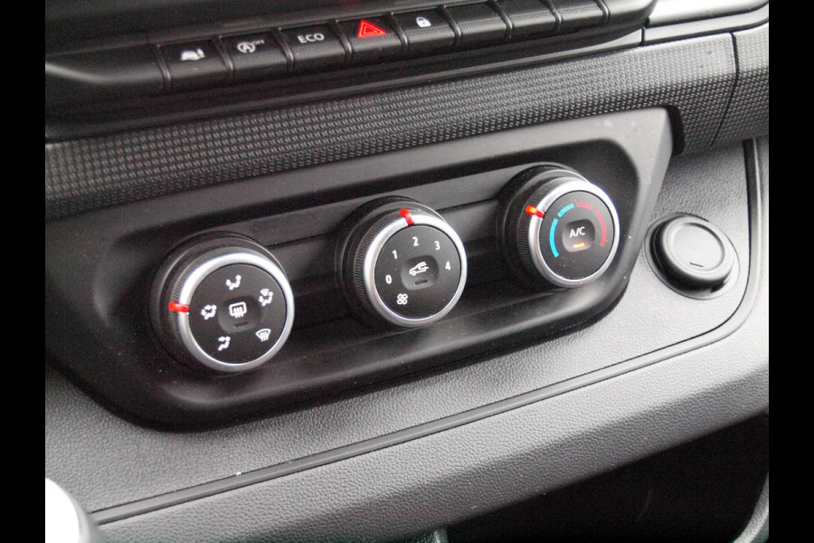 Renault Trafic 2.0 dCi 130 T30 L2H1 Work Edition | 15.000KM | Camera | Trekhaak | Cruise Control | LED | NL-Auto |
